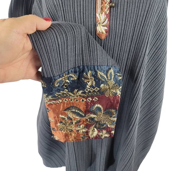 Soft Surroundings Gray Embroidered Long Sleeve Long Line Sweater 2X - Picture 2 of 6